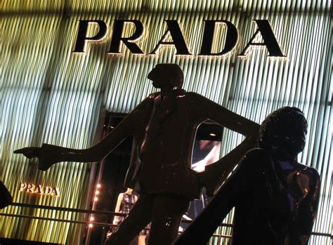 lavorare come agente con prada|prada online jobs.